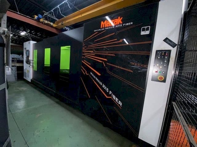 Вид станка Mazak Optiplex Nexus 3015 спереди