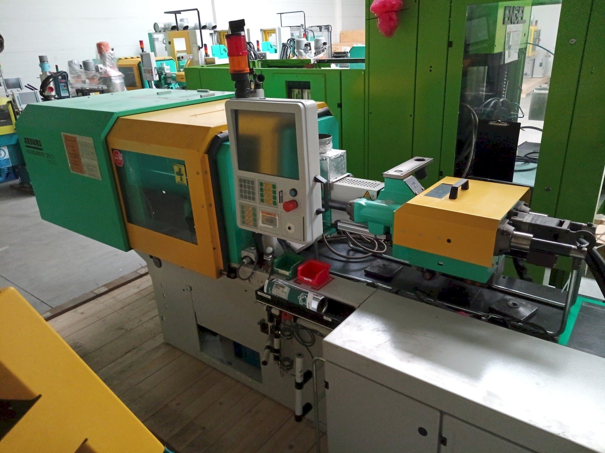 Вид станка Arburg Allrounder 270S 350 - 70U спереди