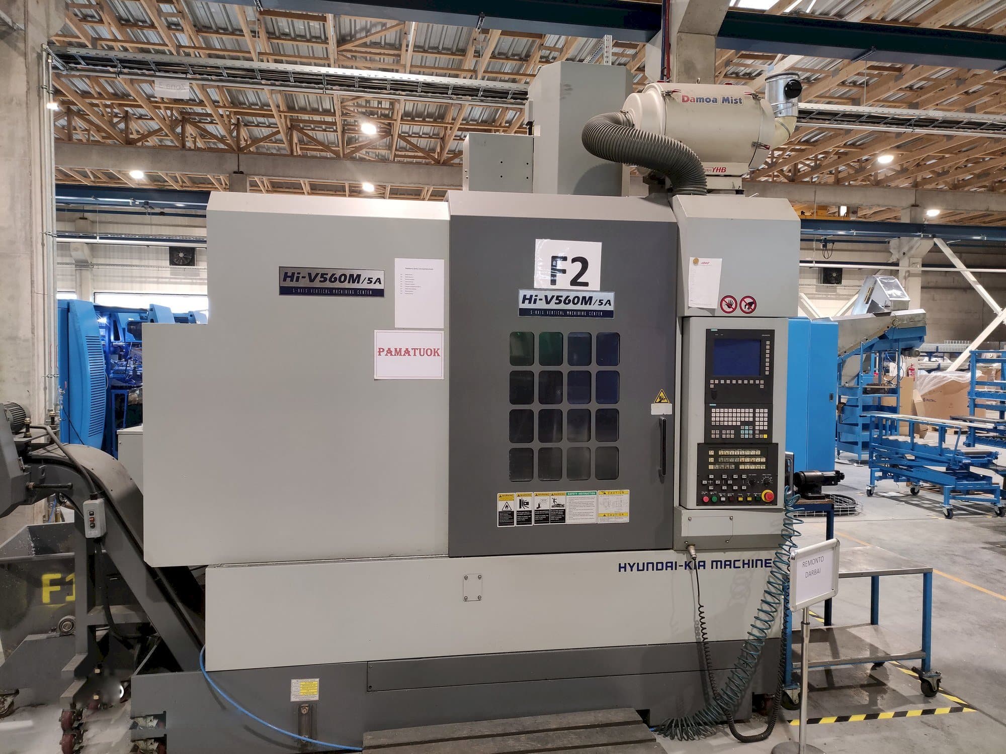 Вид станка Hyundai Kia Hi-V560M/5A спереди