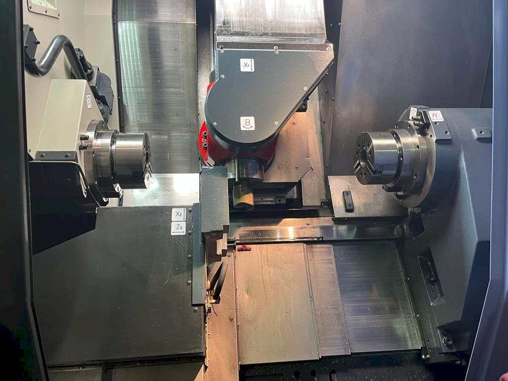 рабочее  помещени DOOSAN MX2000S  станка