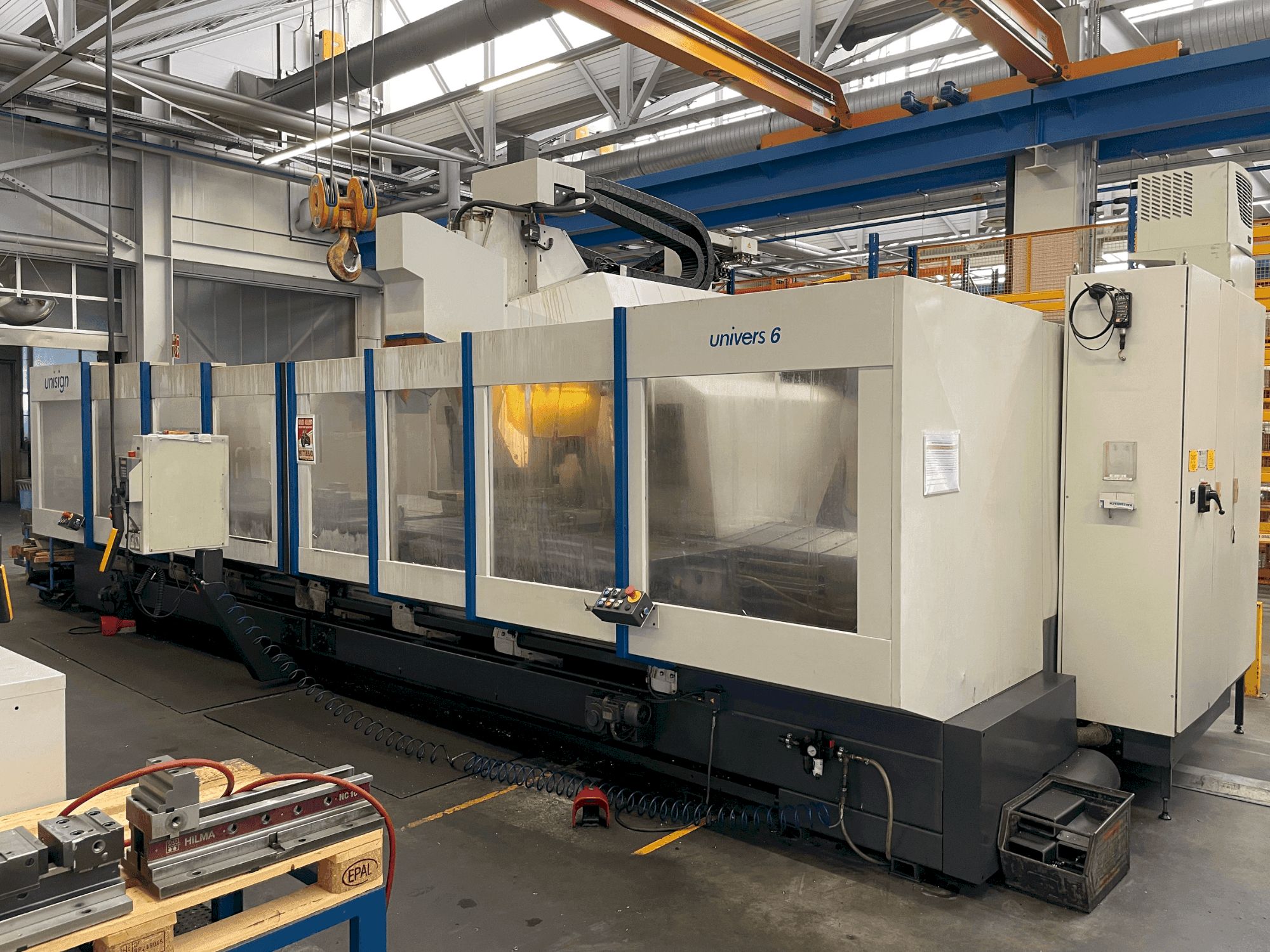 Вид станка Unisign UNIVERS 6  спереди