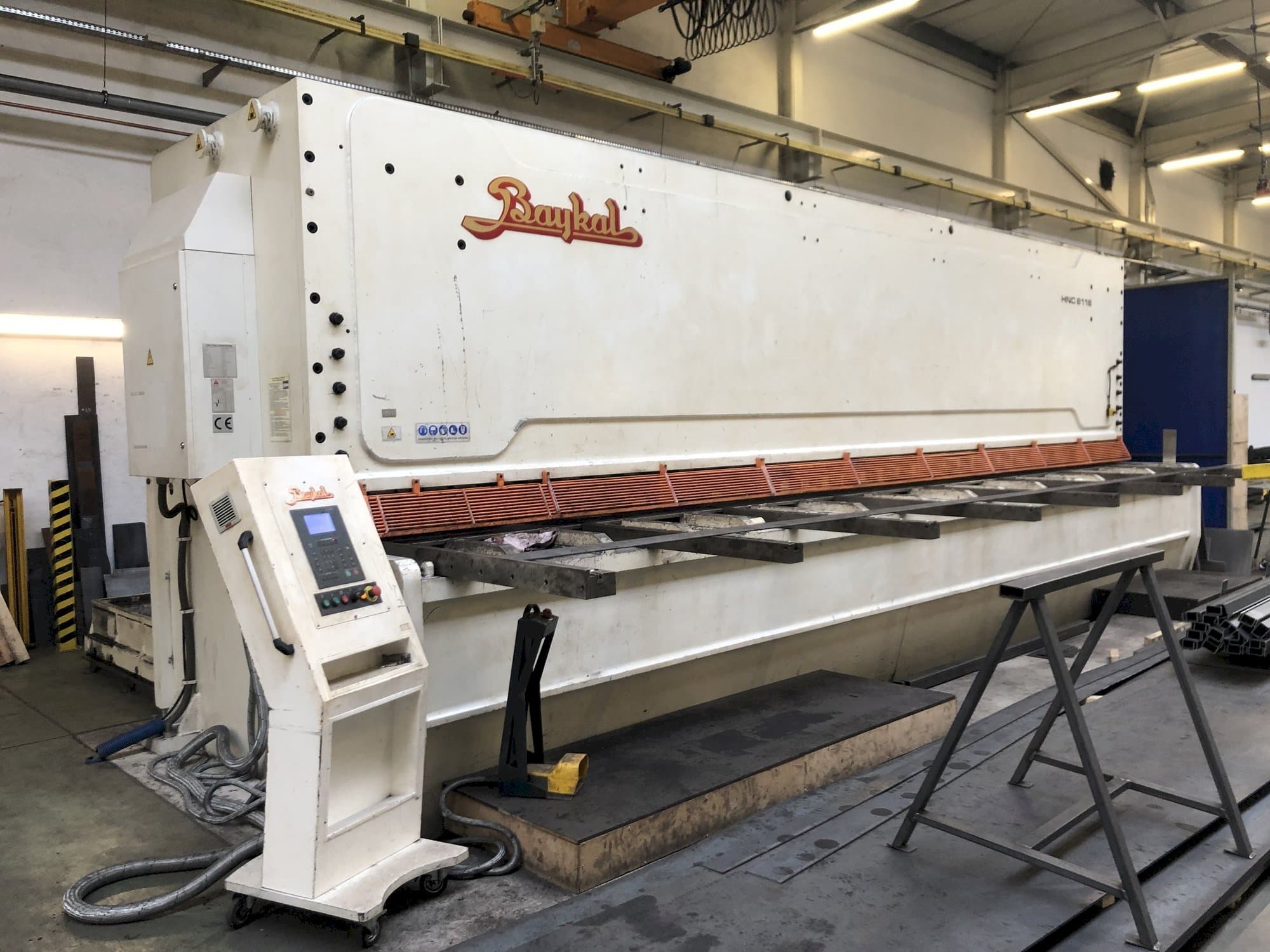 Вид станка Baykal HNC 8116 спереди