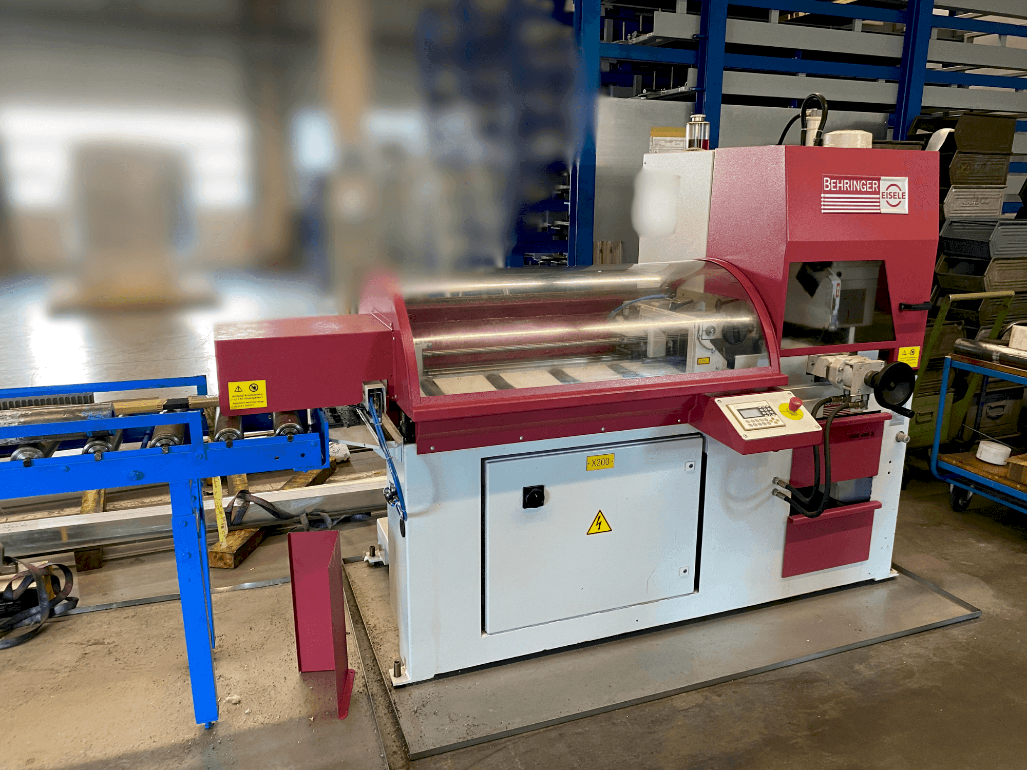 Вид станка Behringer VMS 400-A спереди