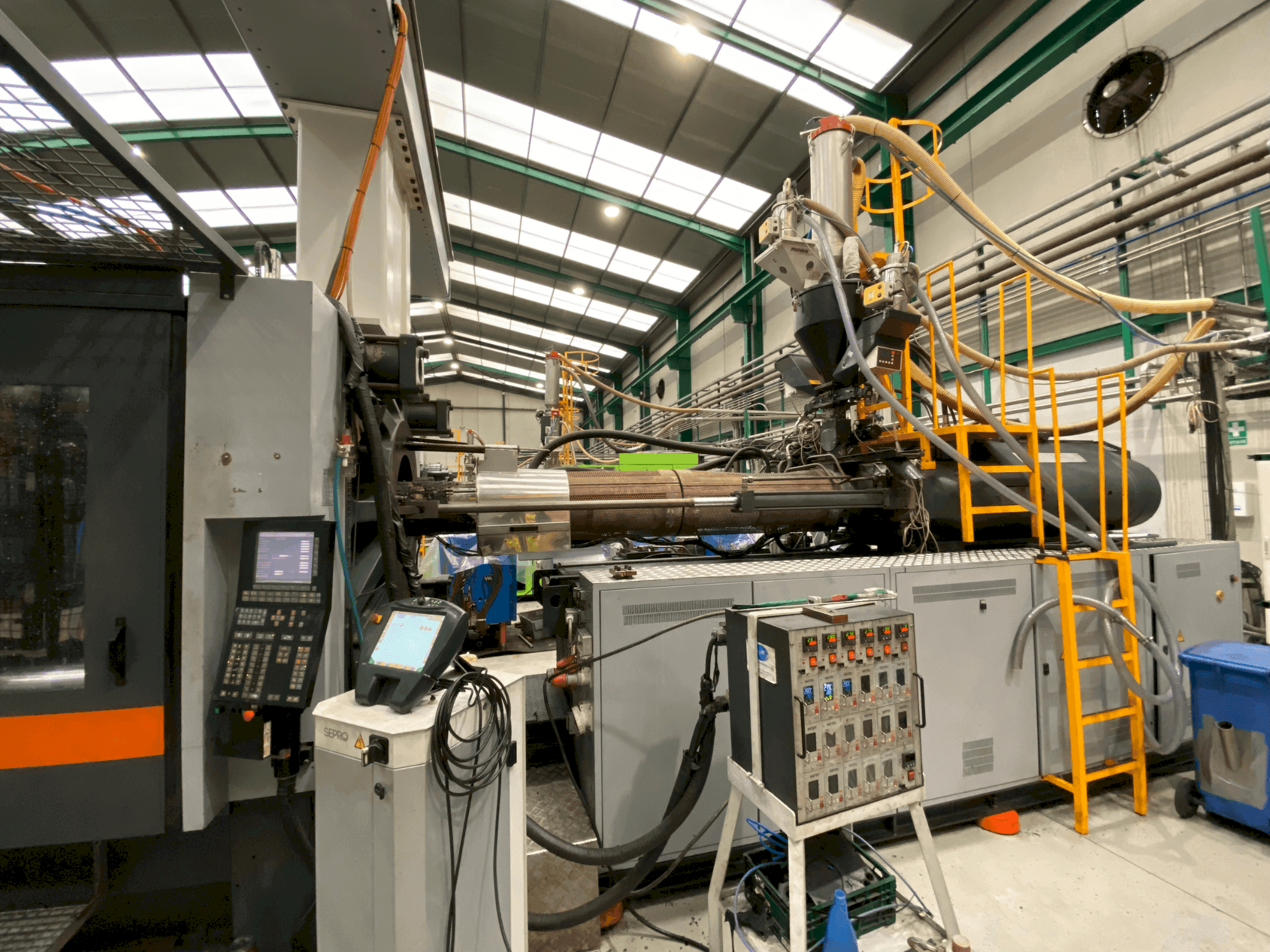 Вид станка SANDRETTO MEGA TES 8200 спереди