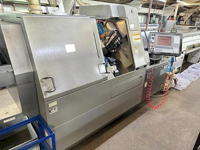 Вид станка Citizen M32 III спереди