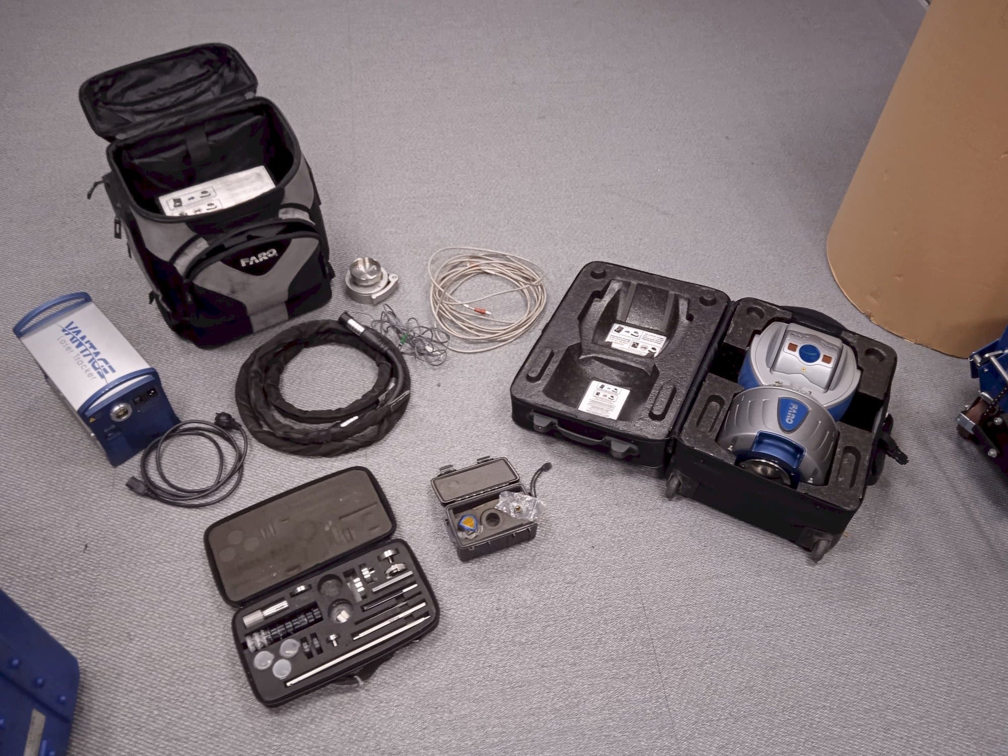 Вид станка Faro Advantage Laser Tracker спереди