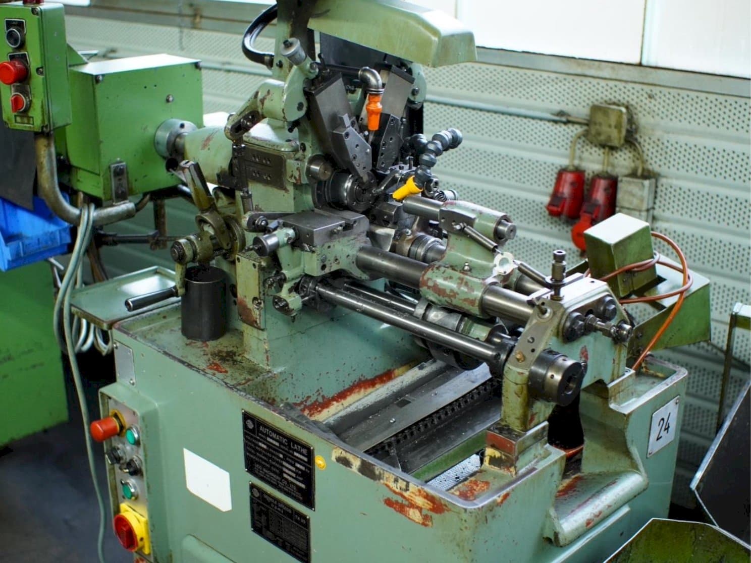 Вид станка LICO TA25 спереди