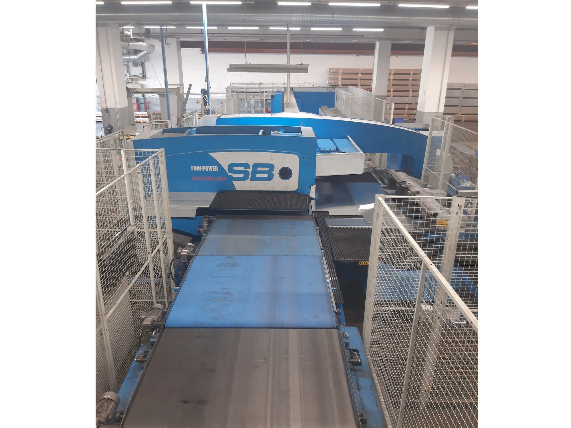 Вид станка Prima Power SB8 спереди