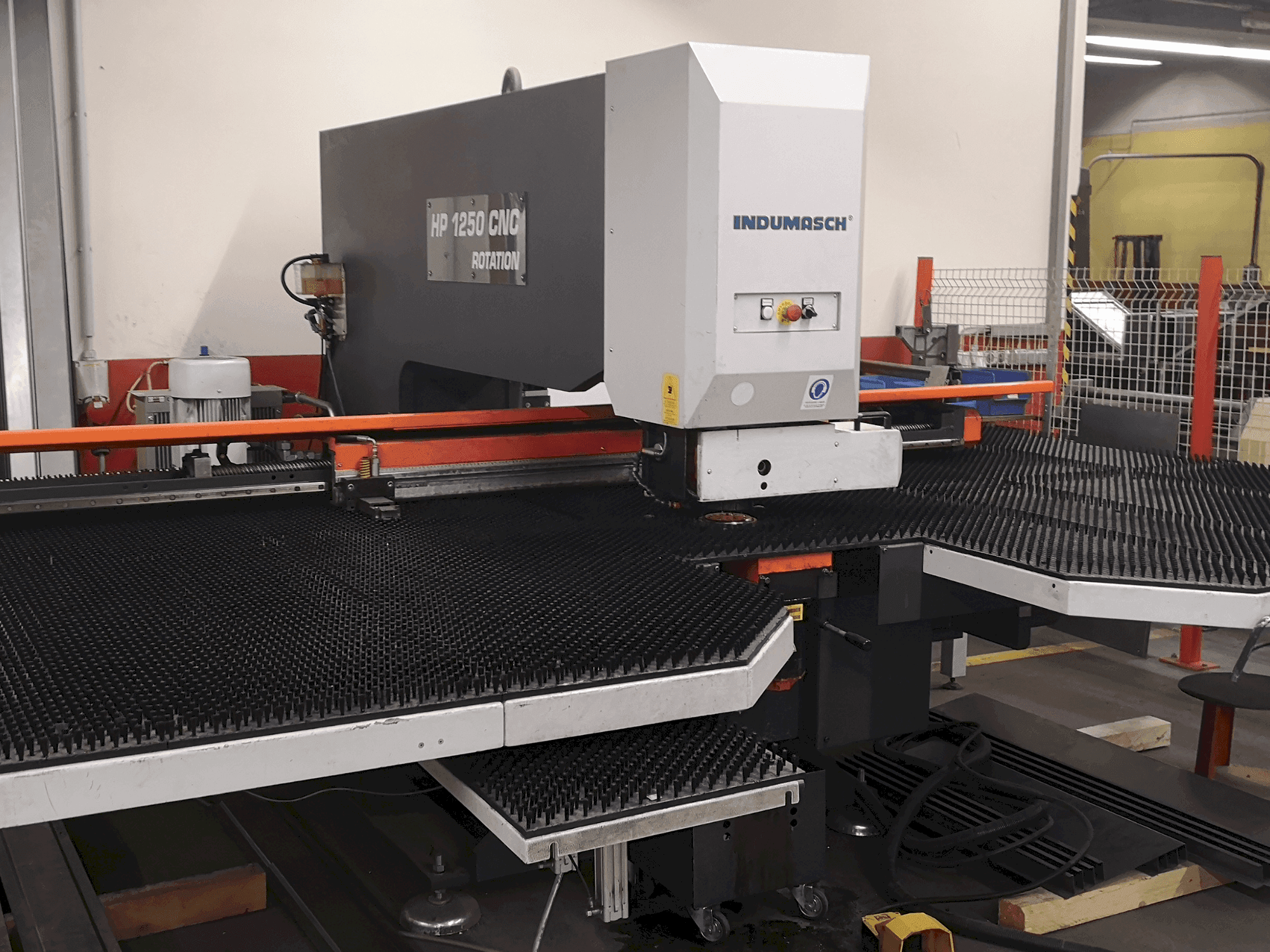 Вид станка IMAC HP 1250 INDEX  спереди