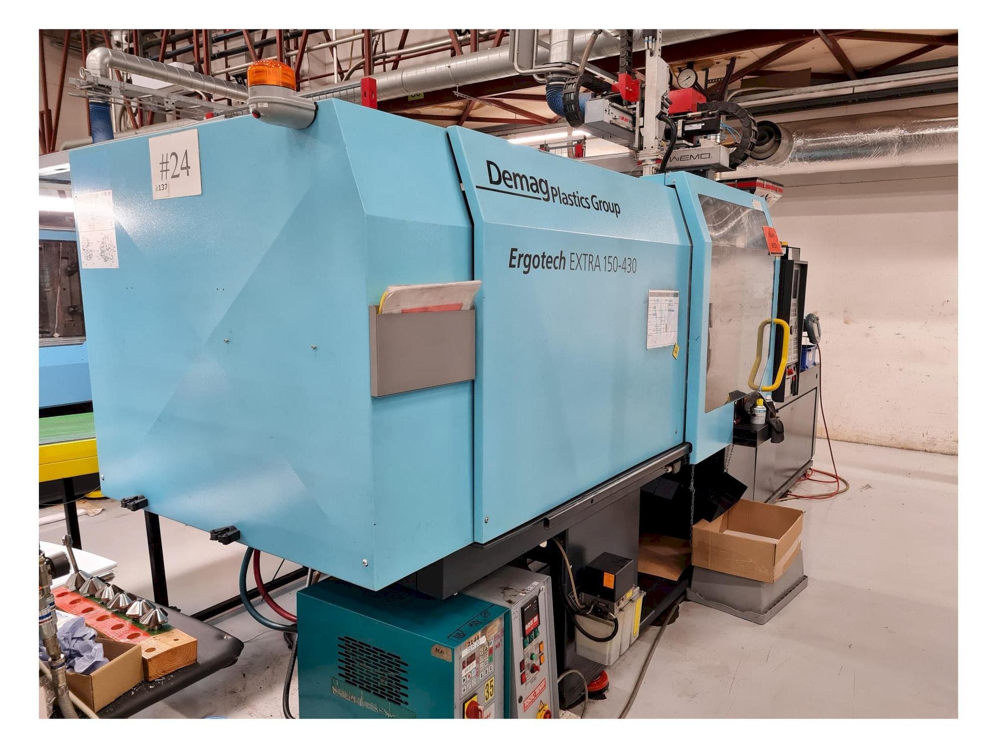 Вид станка DEMAG Ergotech EXTRA 150-430 спереди