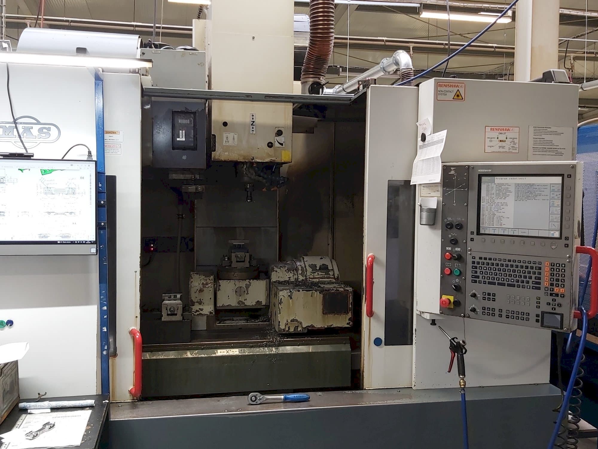 Вид станка KOVOSVIT MAS MCV 1016 Quick спереди