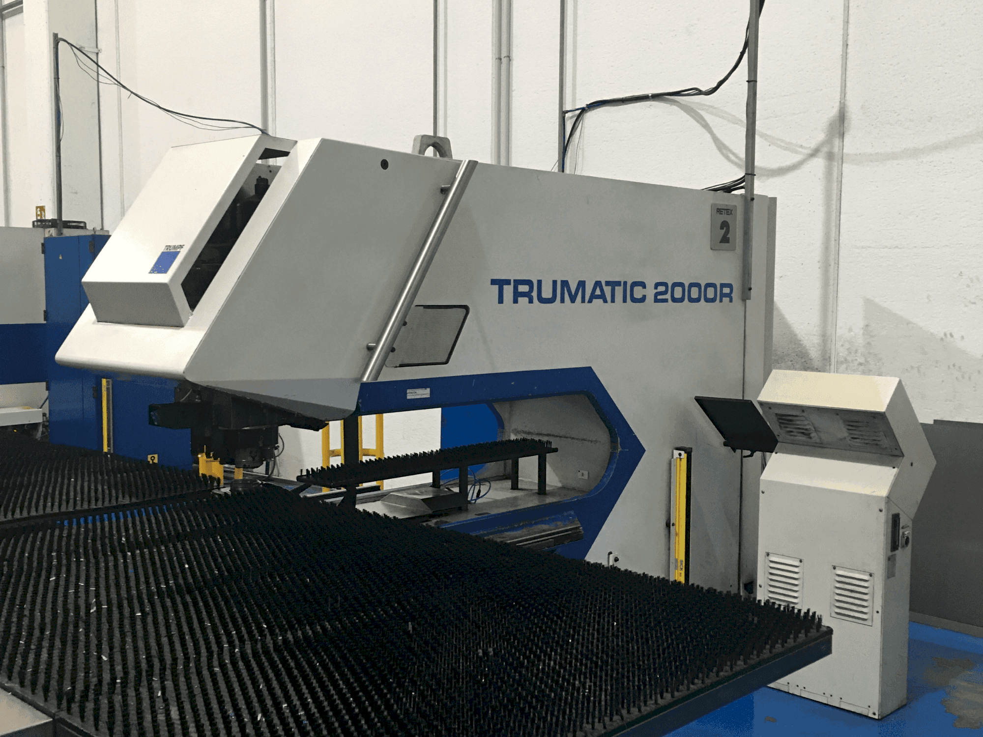 Вид станка TRUMPF TC2000R спереди
