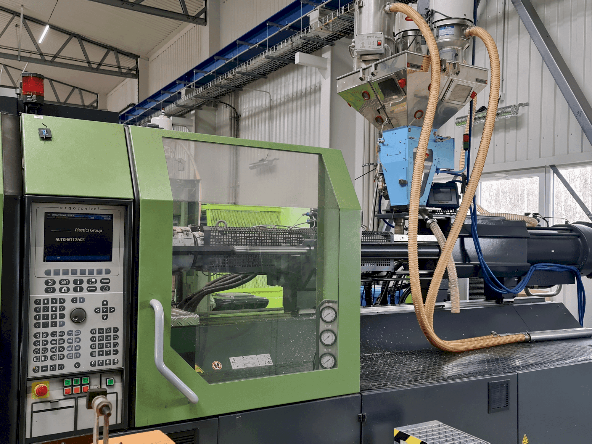 Вид  станка с DEMAG Concept 420/810-2300  правой стороны