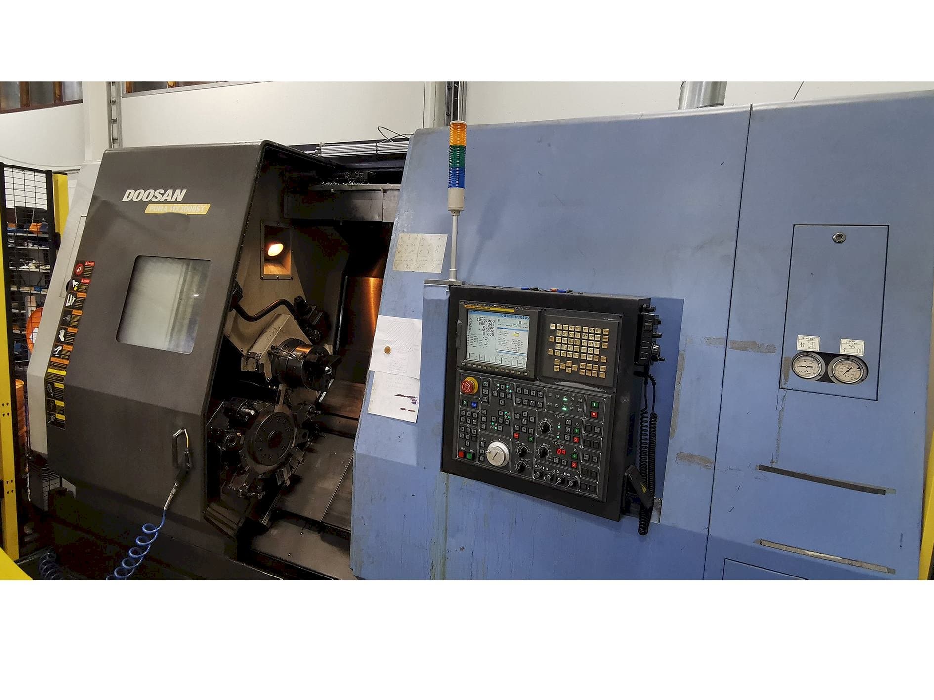 Вид станка Doosan Puma MX 2000 ST спереди