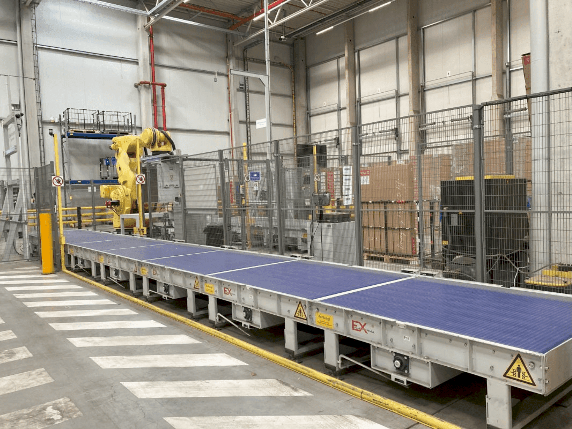 Вид станка FANUC M-2000iA/1700L  спереди