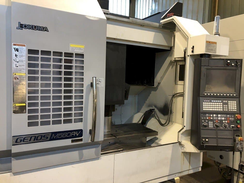 Вид станка Okuma Genos M560R-V спереди