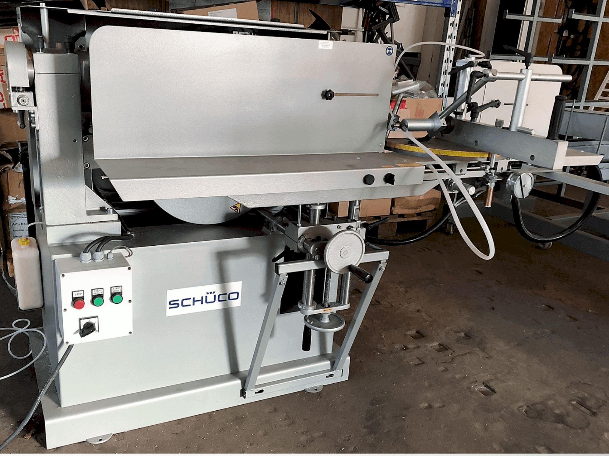 Вид станка SCHÜCO AS 450 спереди