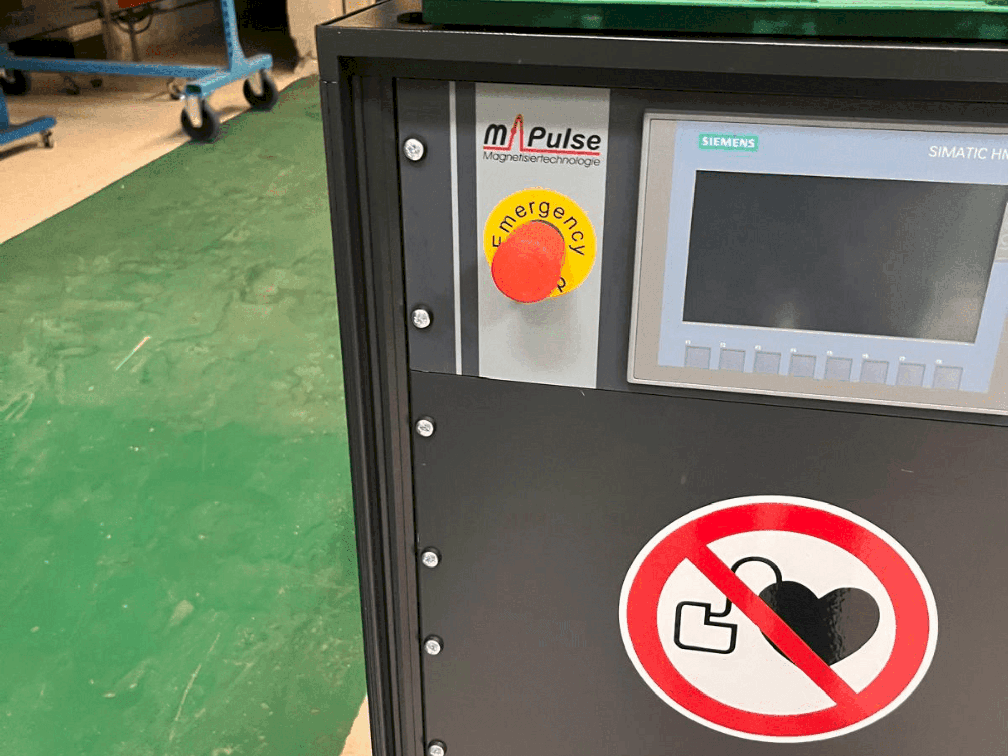 Вид станка M-PULSE 2k6e спереди