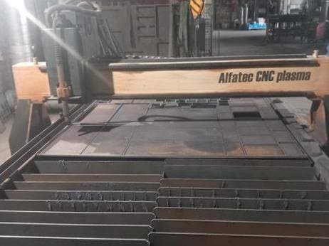 Вид станка ALFATEC CNC 1,5x3M PROFI спереди