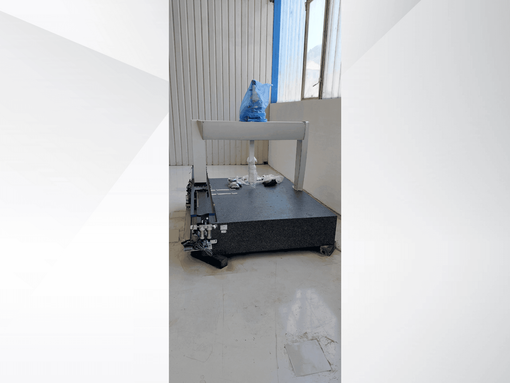 Вид станка ZEISS SPECTRUM 10/16/6 спереди