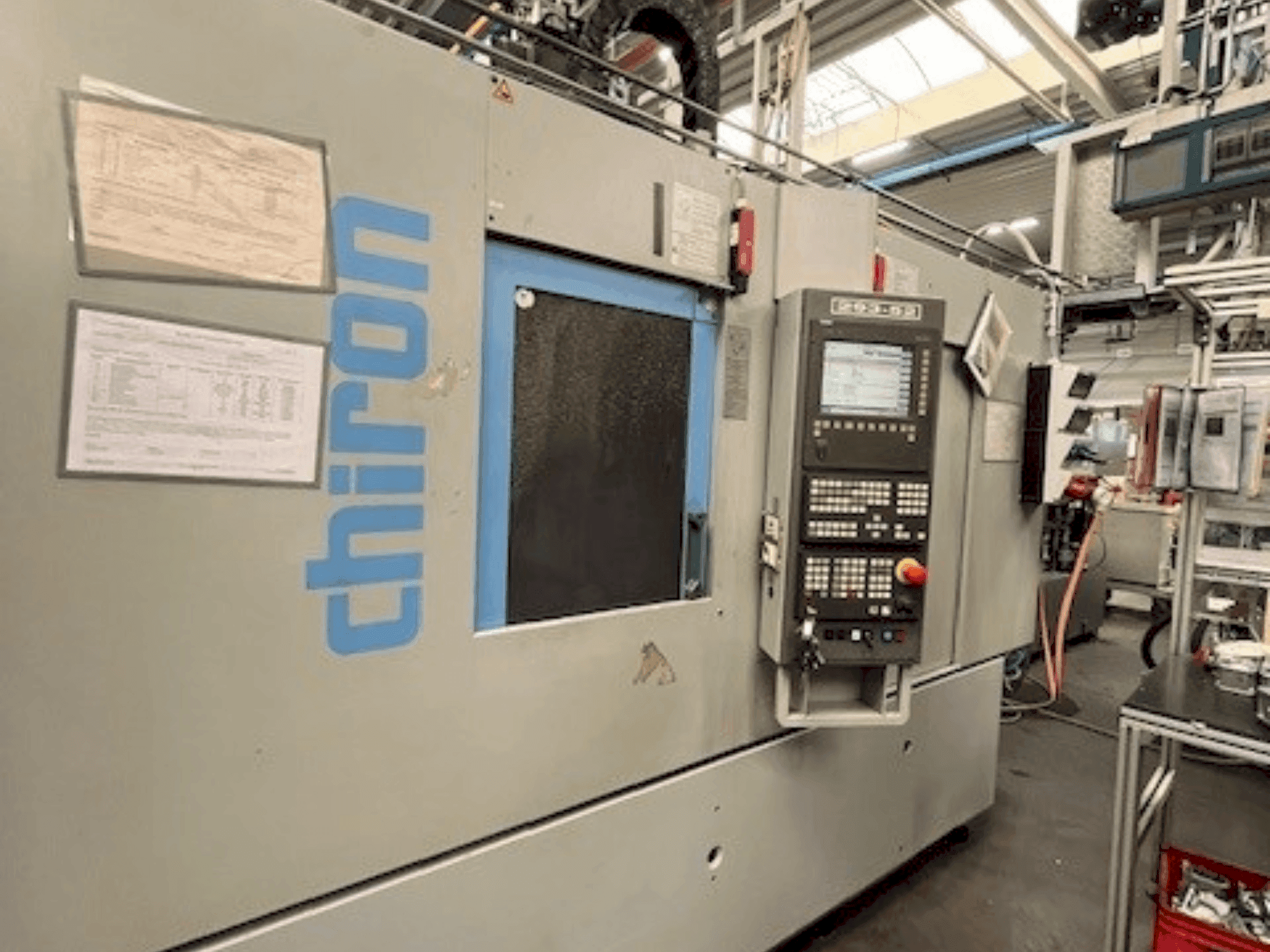 Вид станка CHIRON DZ15KWM HS спереди