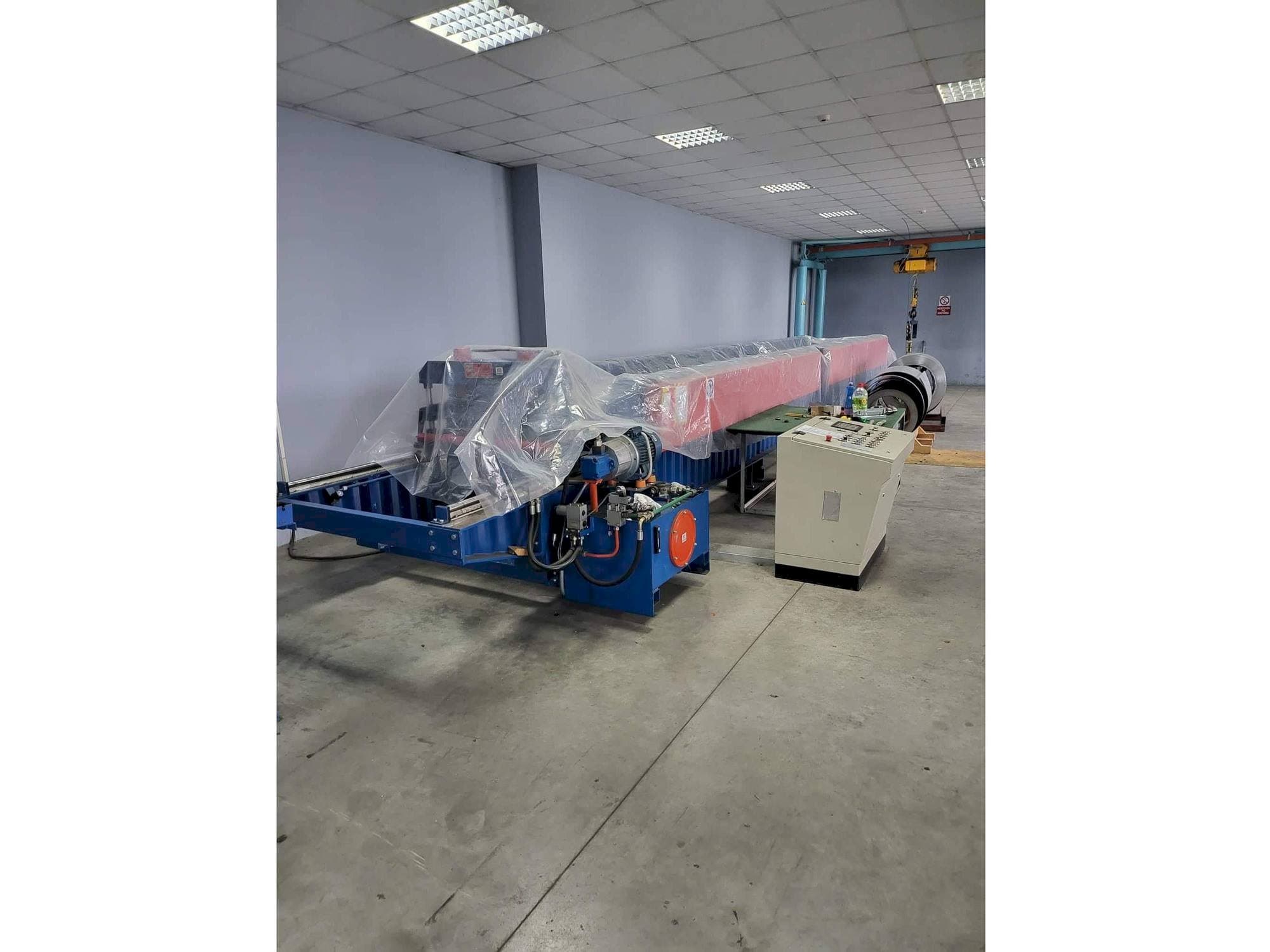 Вид станка ZEMAN TR 20/130 спереди