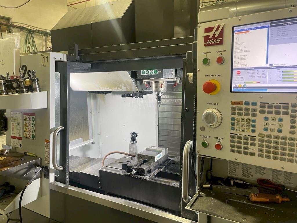 Вид станка HAAS VF-2SS  спереди