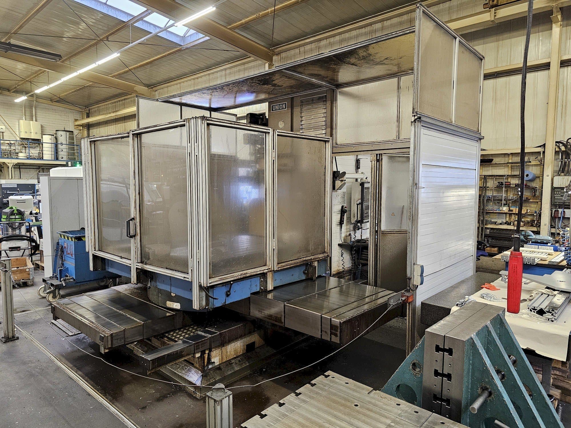 Вид станка UNION TC 110  спереди