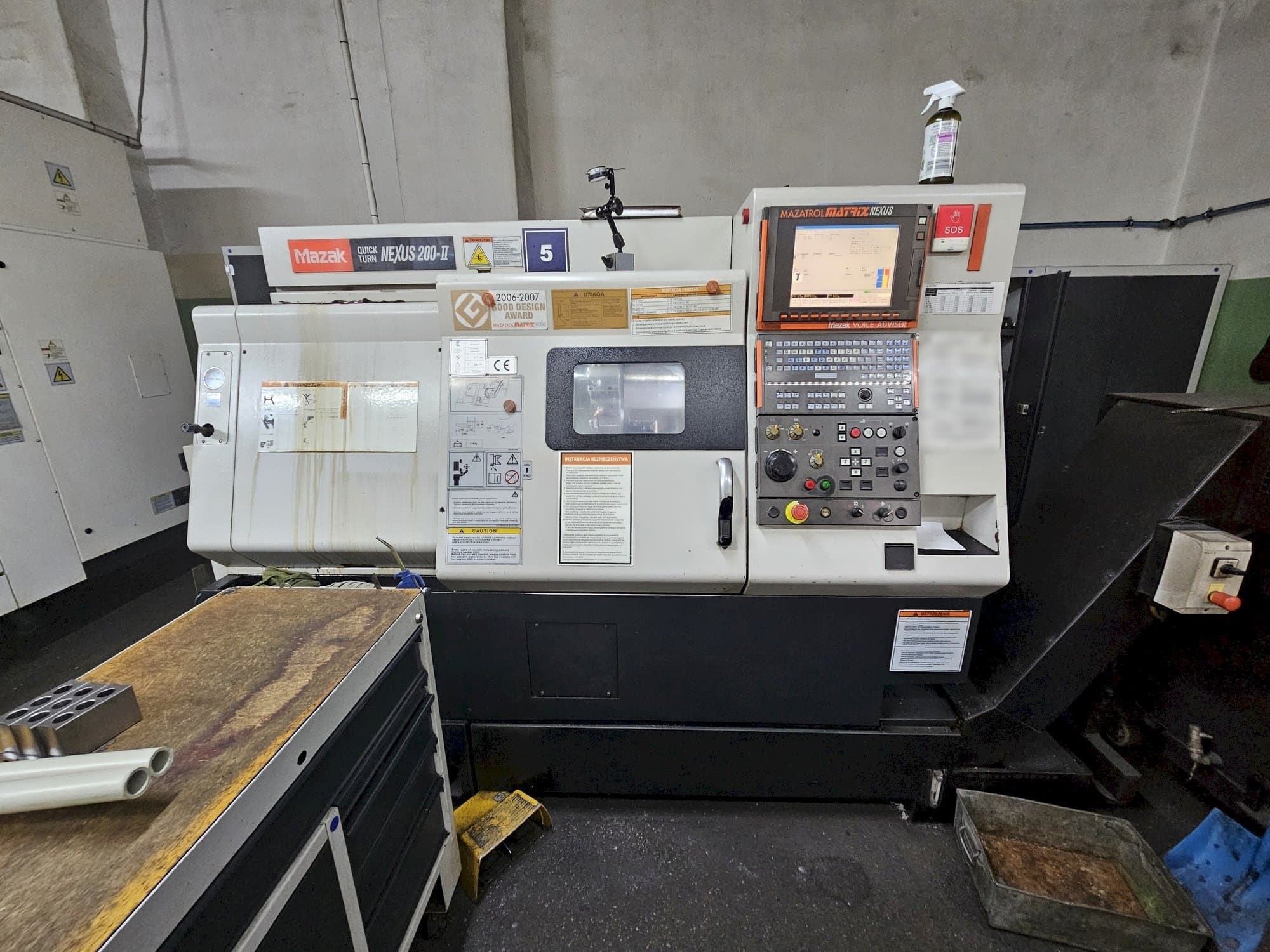 Вид станка Mazak QUICKTURN NEXUS 200-II спереди