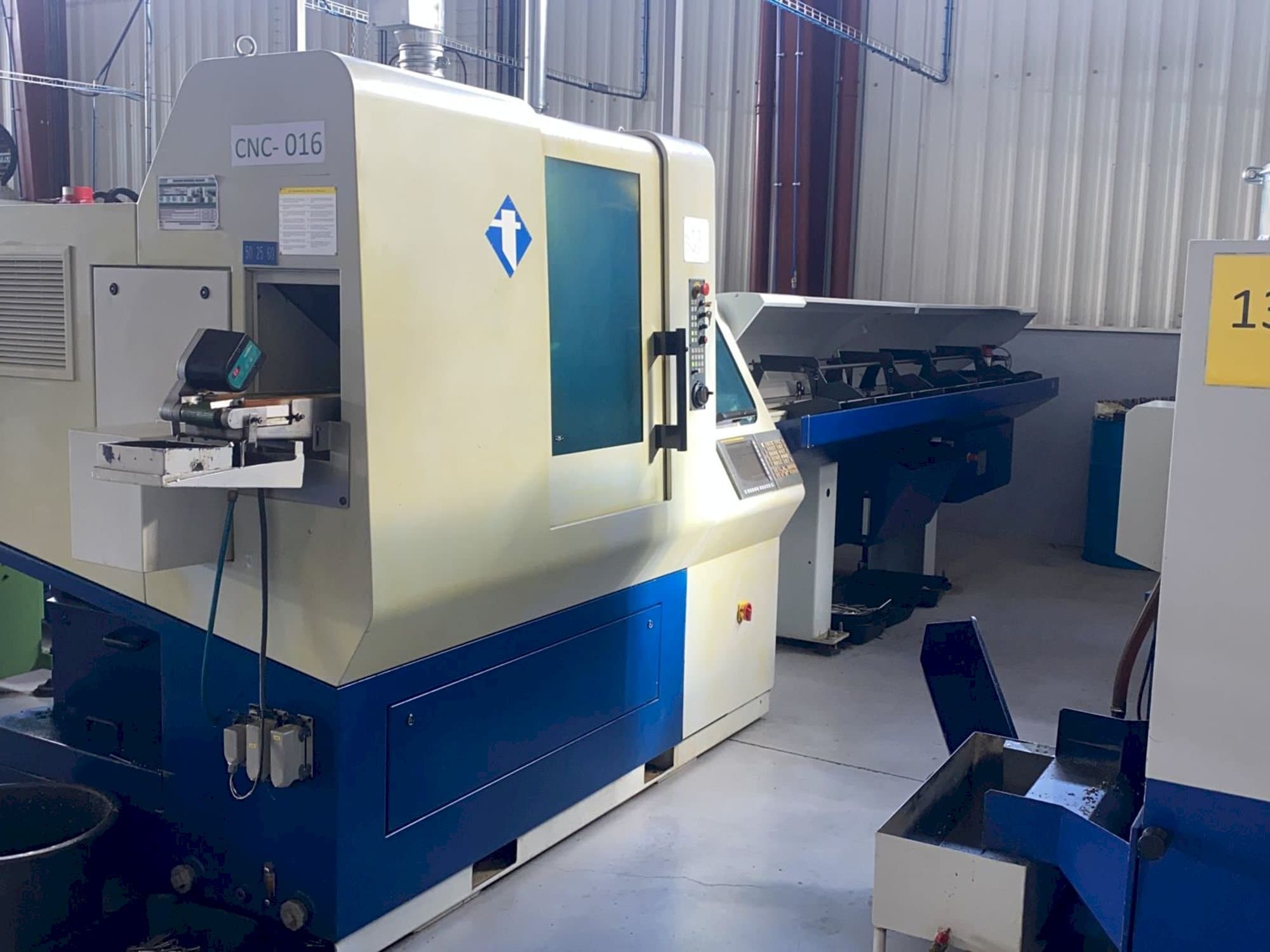 Вид станка Tornos DECO 20S спереди