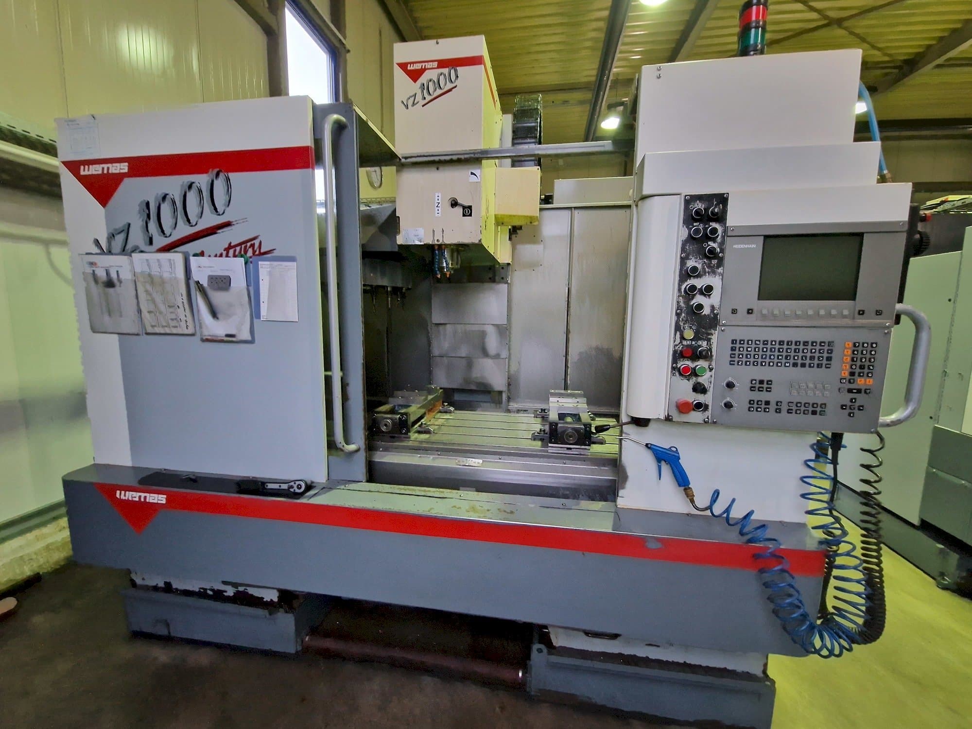 Вид станка WEMAS VZ 1000 спереди