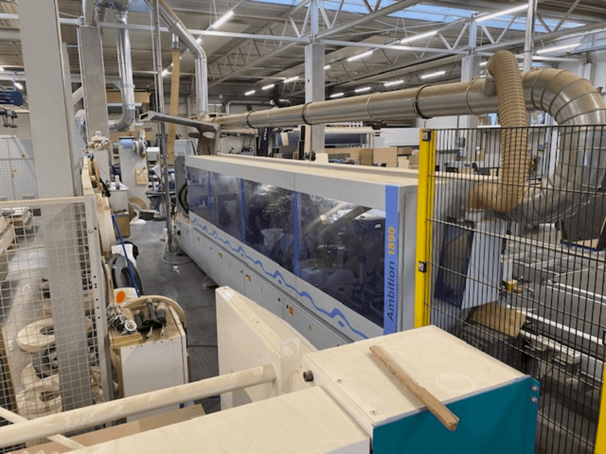 Вид станка BRANDT KDF 890 2CU  спереди