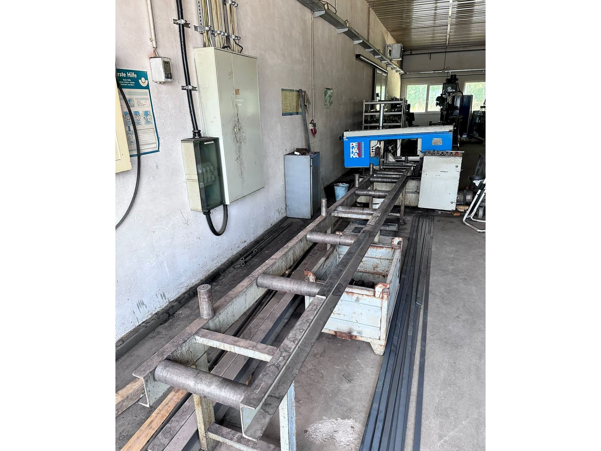 Вид станка Pehaka . спереди