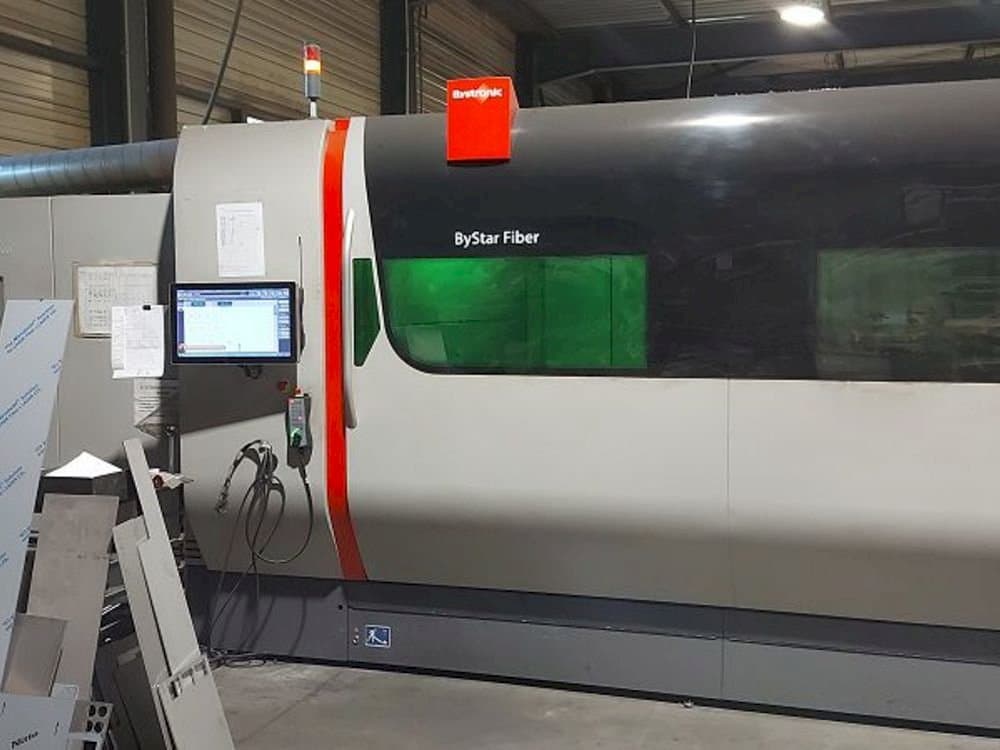 Вид станка Bystronic Bystar fiber спереди