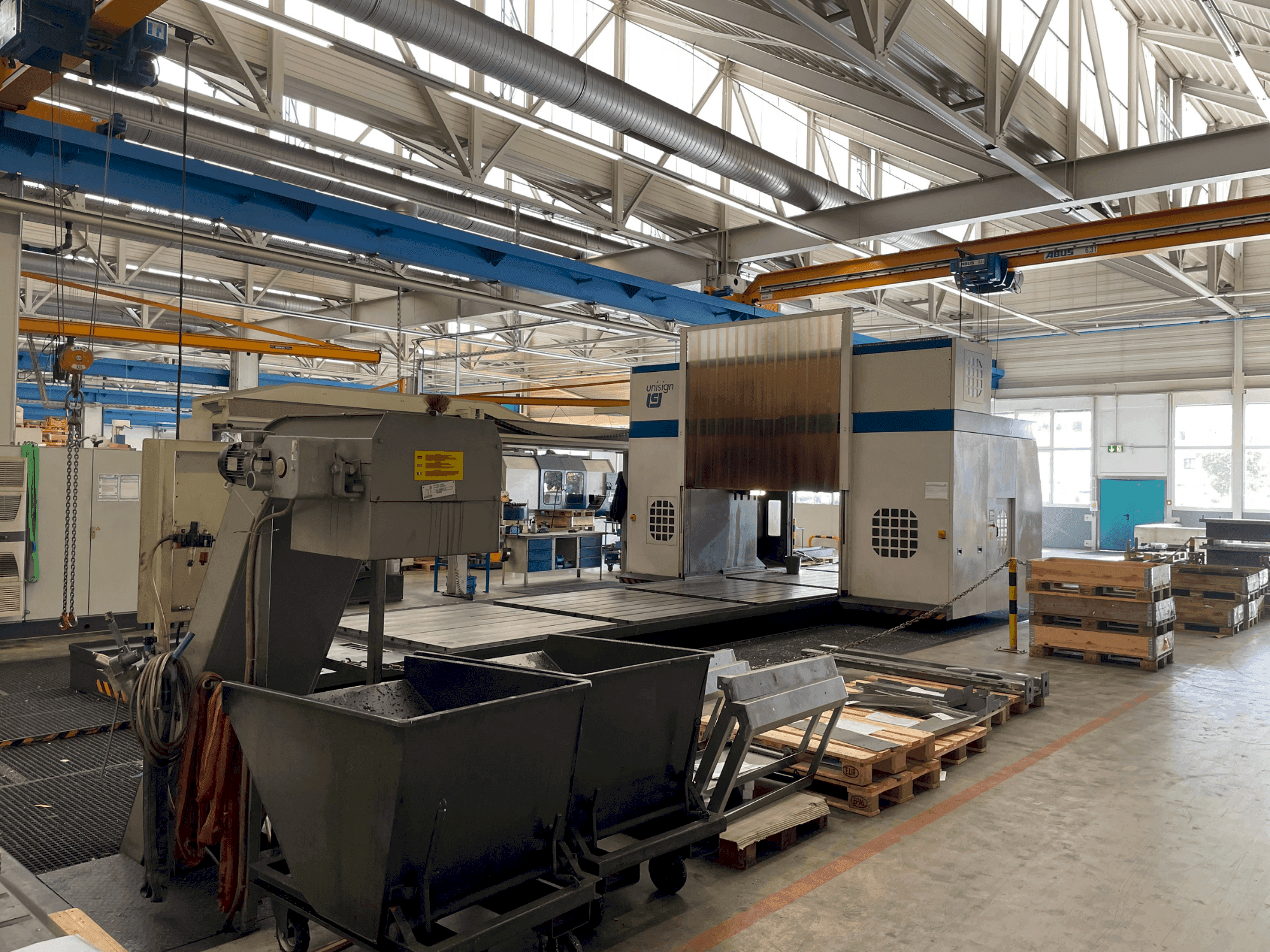 Вид станка Unisign UNIPORT 6000  спереди