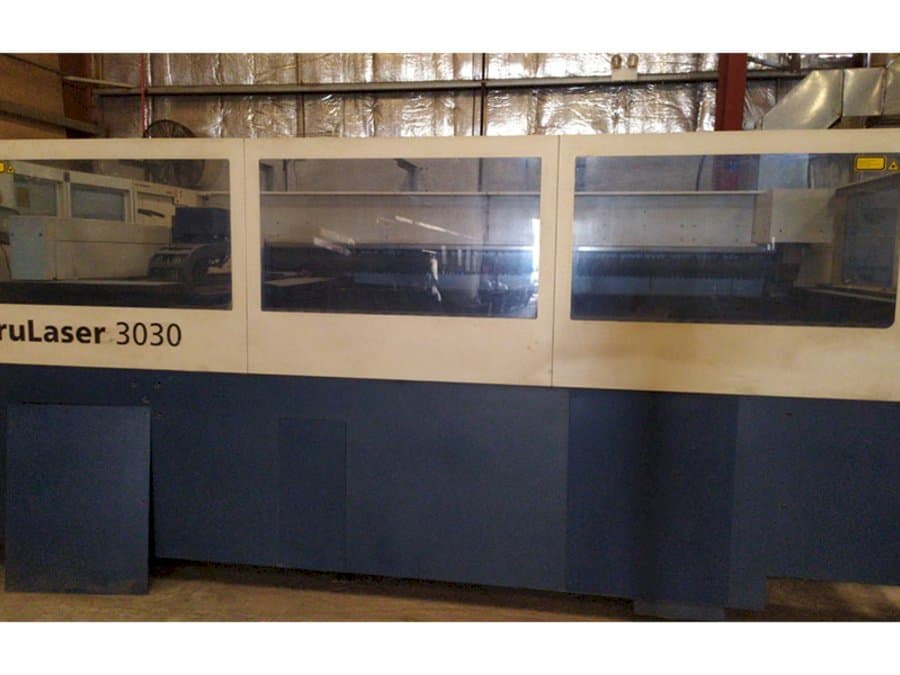 Вид станка Trumpf TruLaser 3030 спереди
