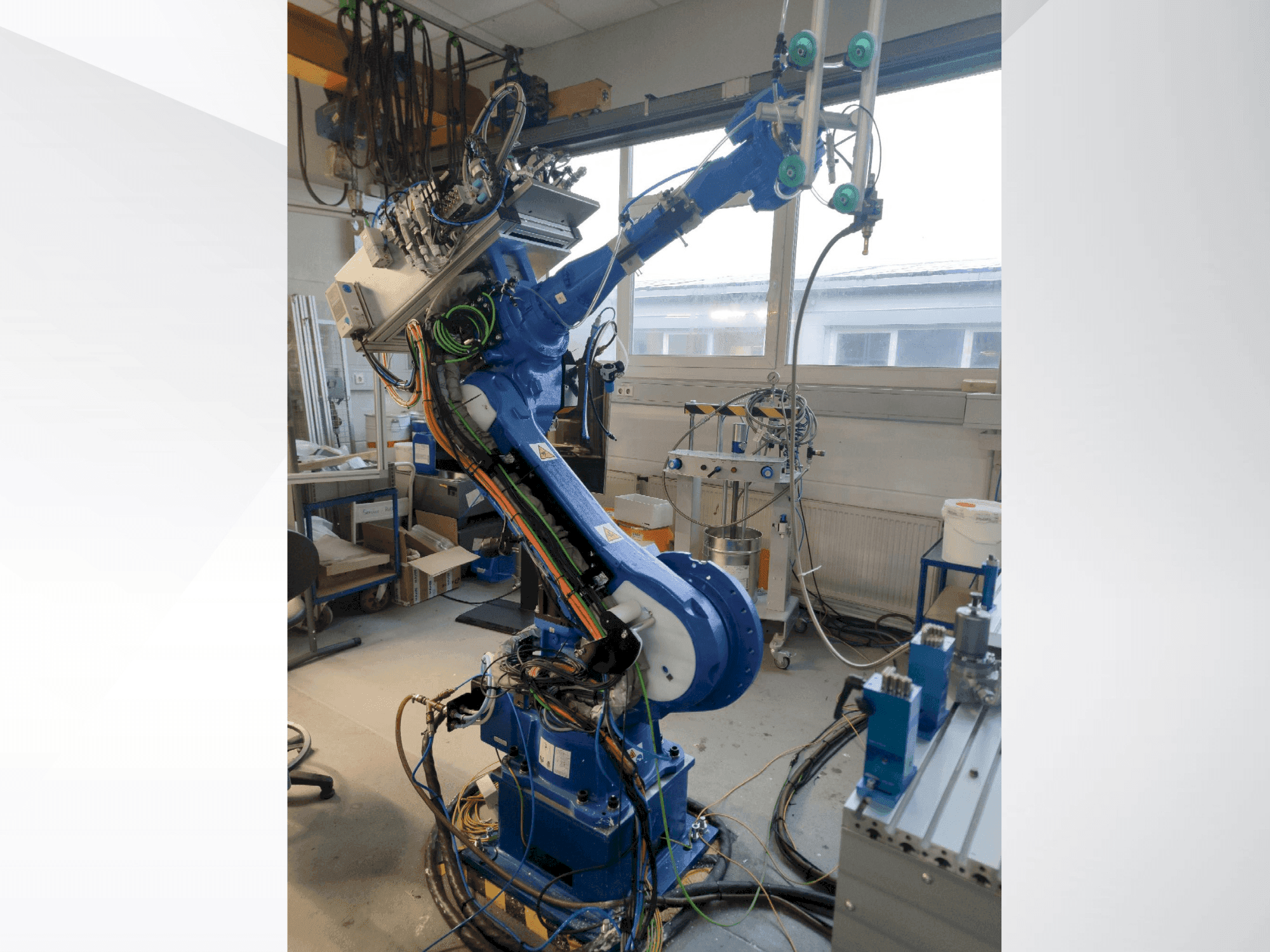 Вид станка Yaskawa 6VX88  спереди
