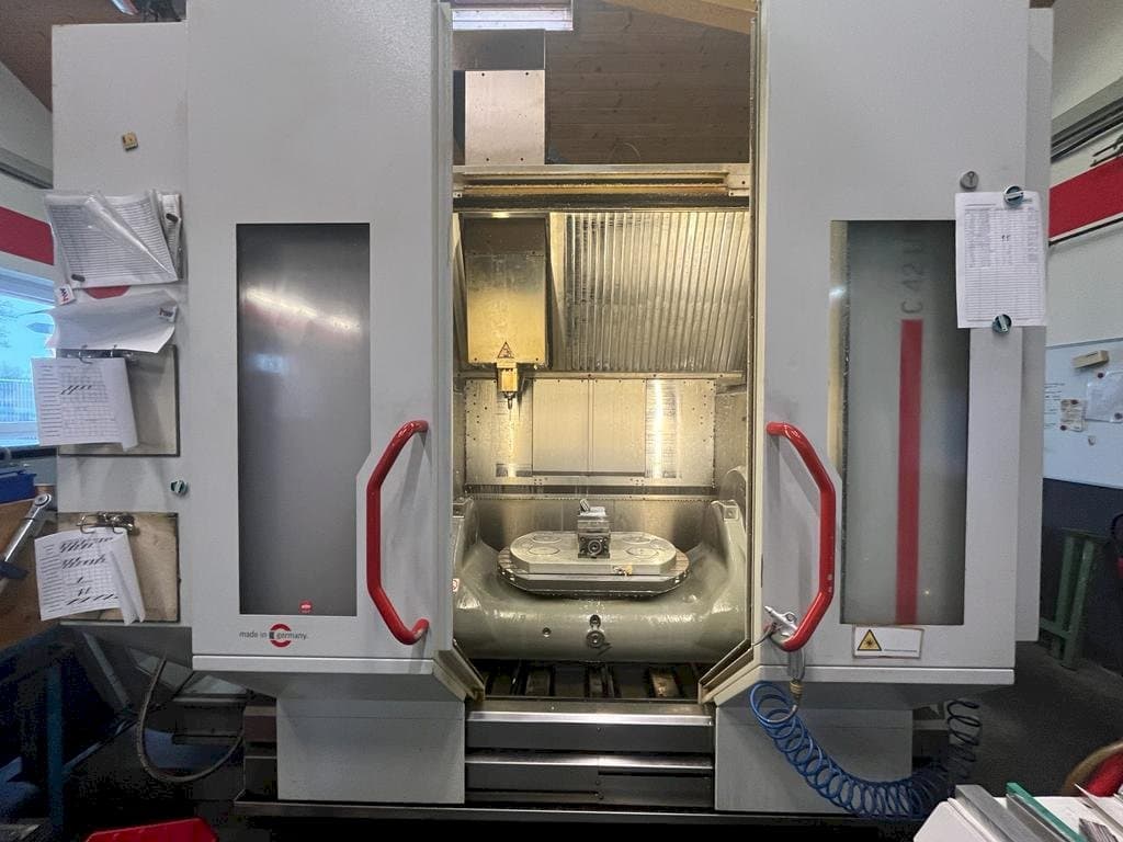 Вид станка HERMLE C42 U  спереди