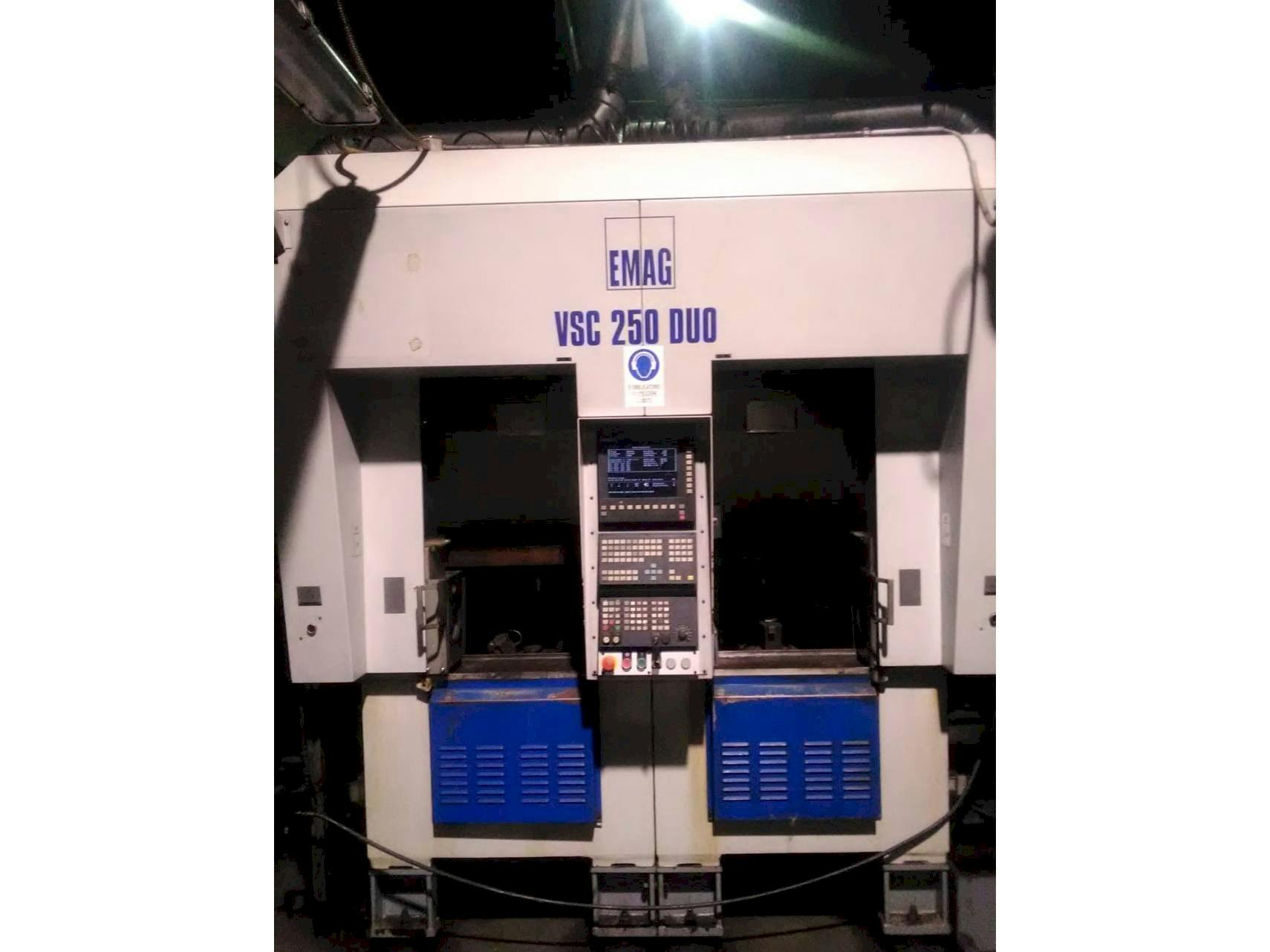 Вид станка EMAG VSC 250 Duo  спереди