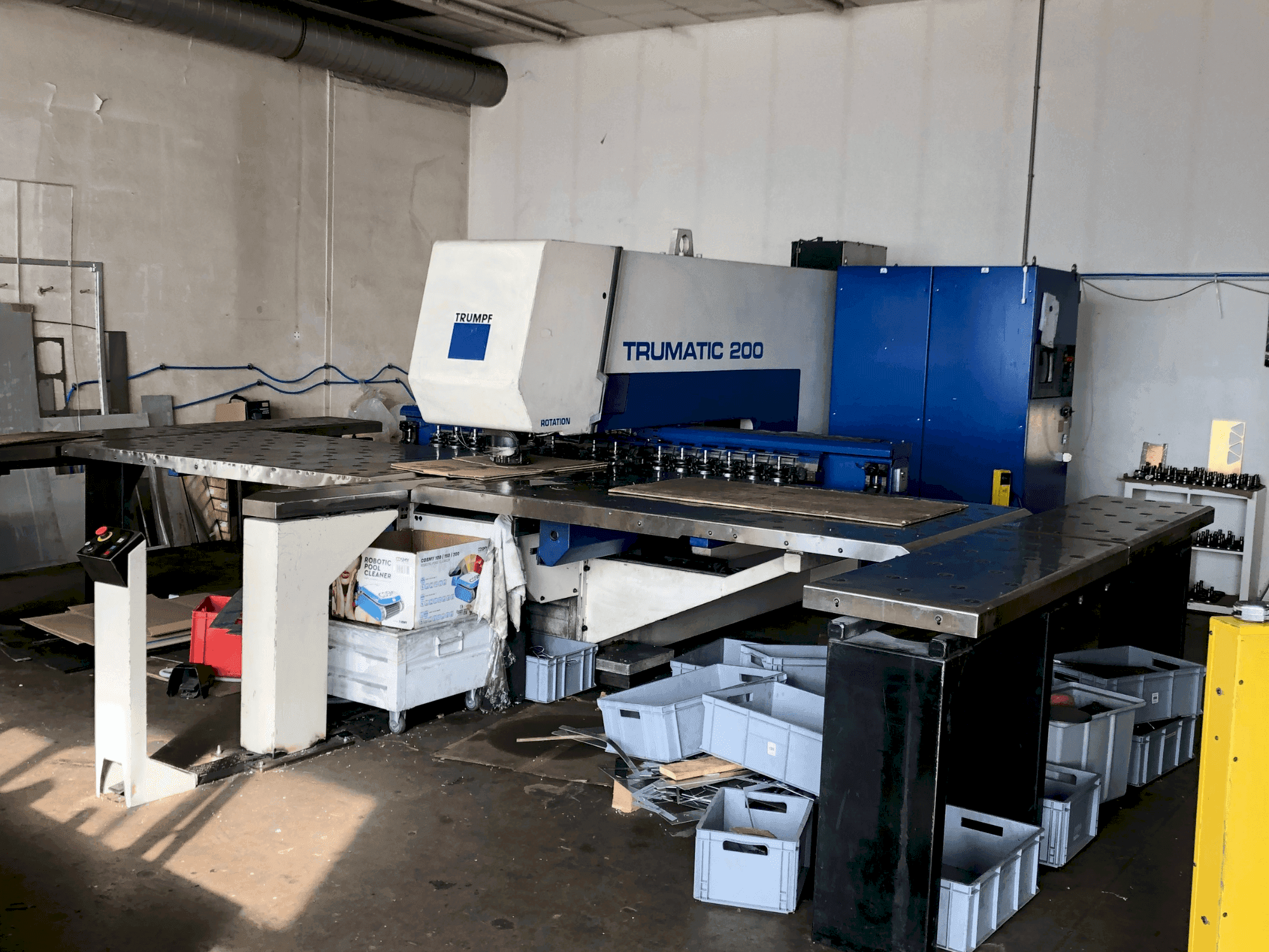 Вид станка TRUMPF Trumatic TC200R  спереди