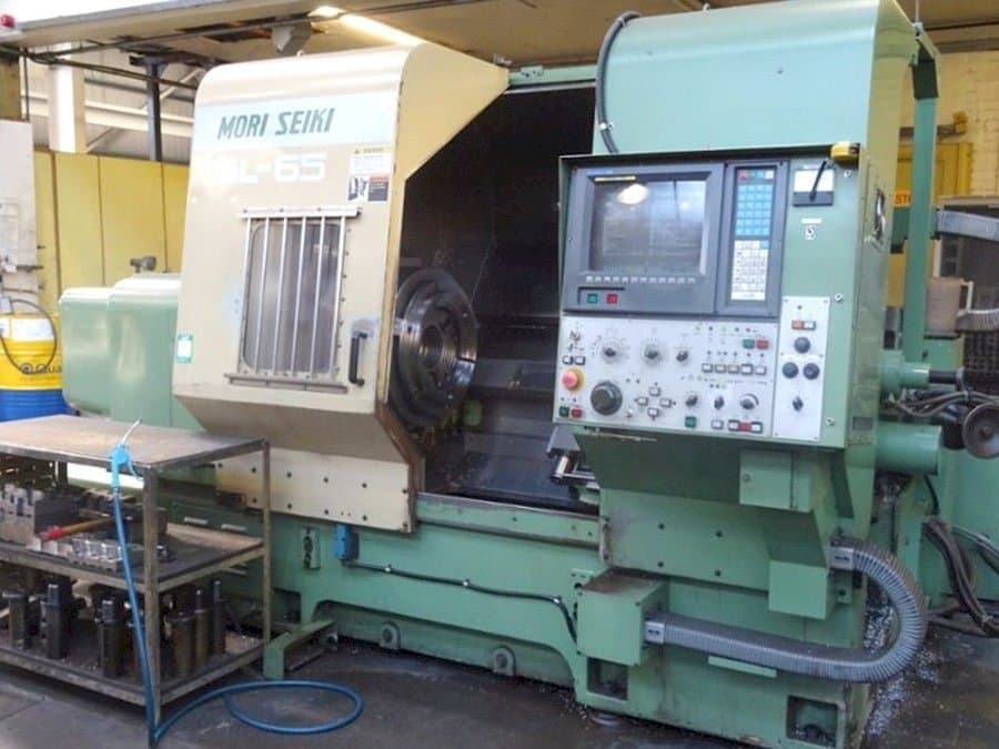 Вид станка MORI SEIKI Sl65 спереди