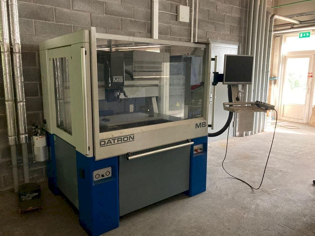 Вид станка Datron M8A спереди