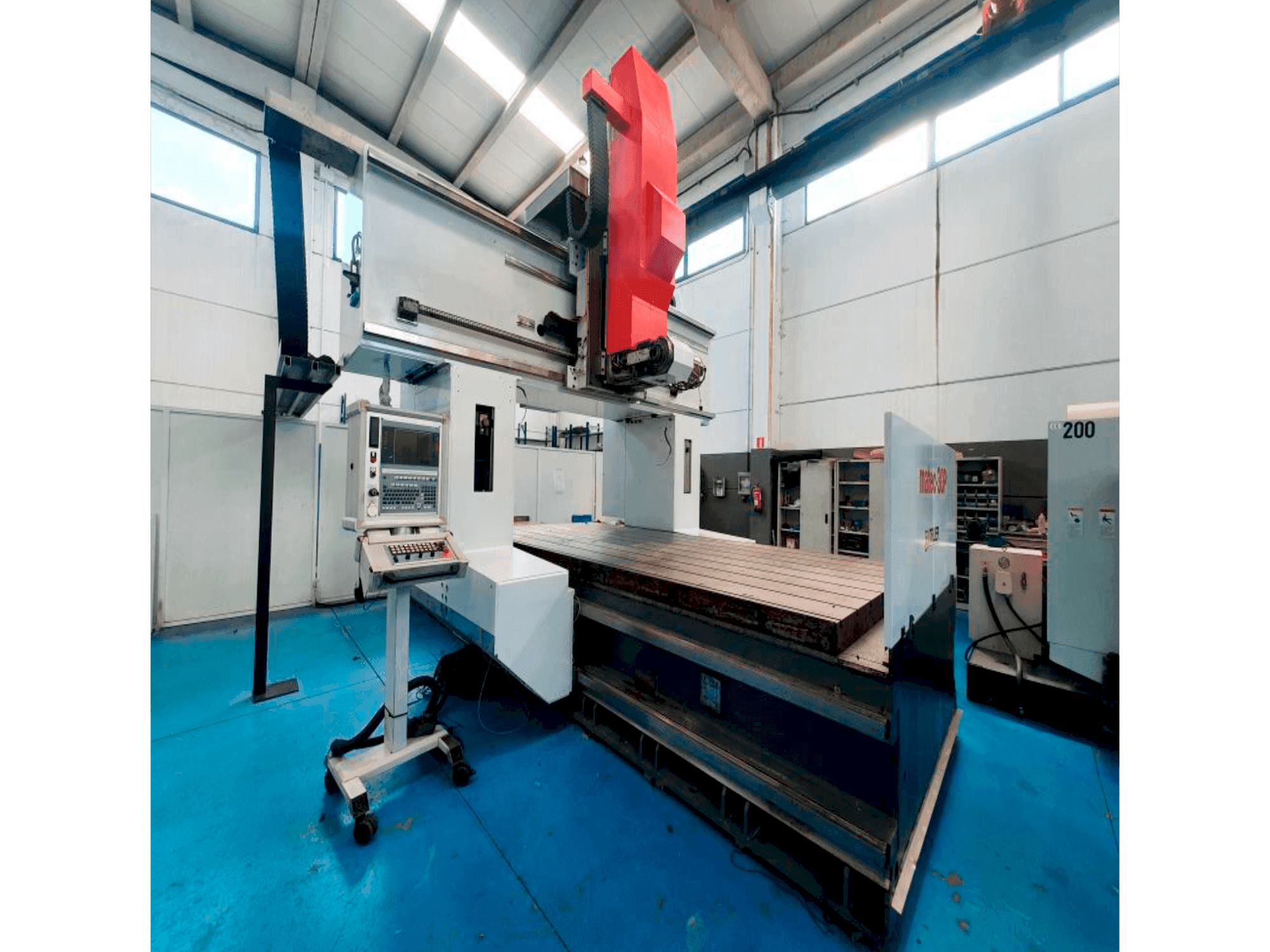 Вид станка Matec 30P спереди