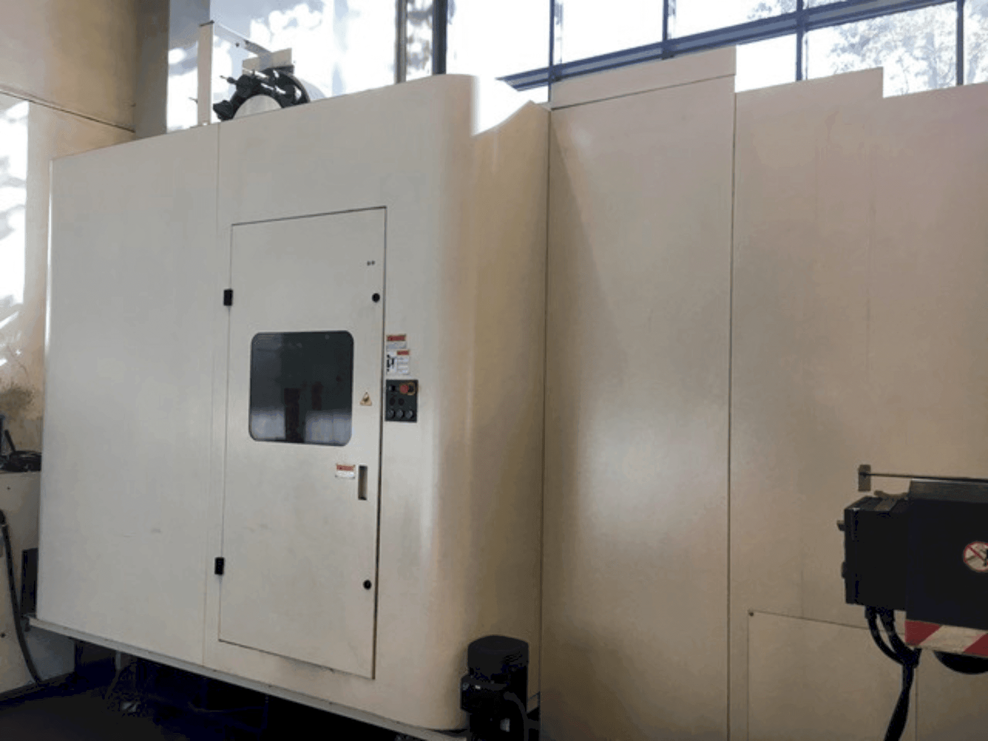 Вид станка SPINNER H630 спереди