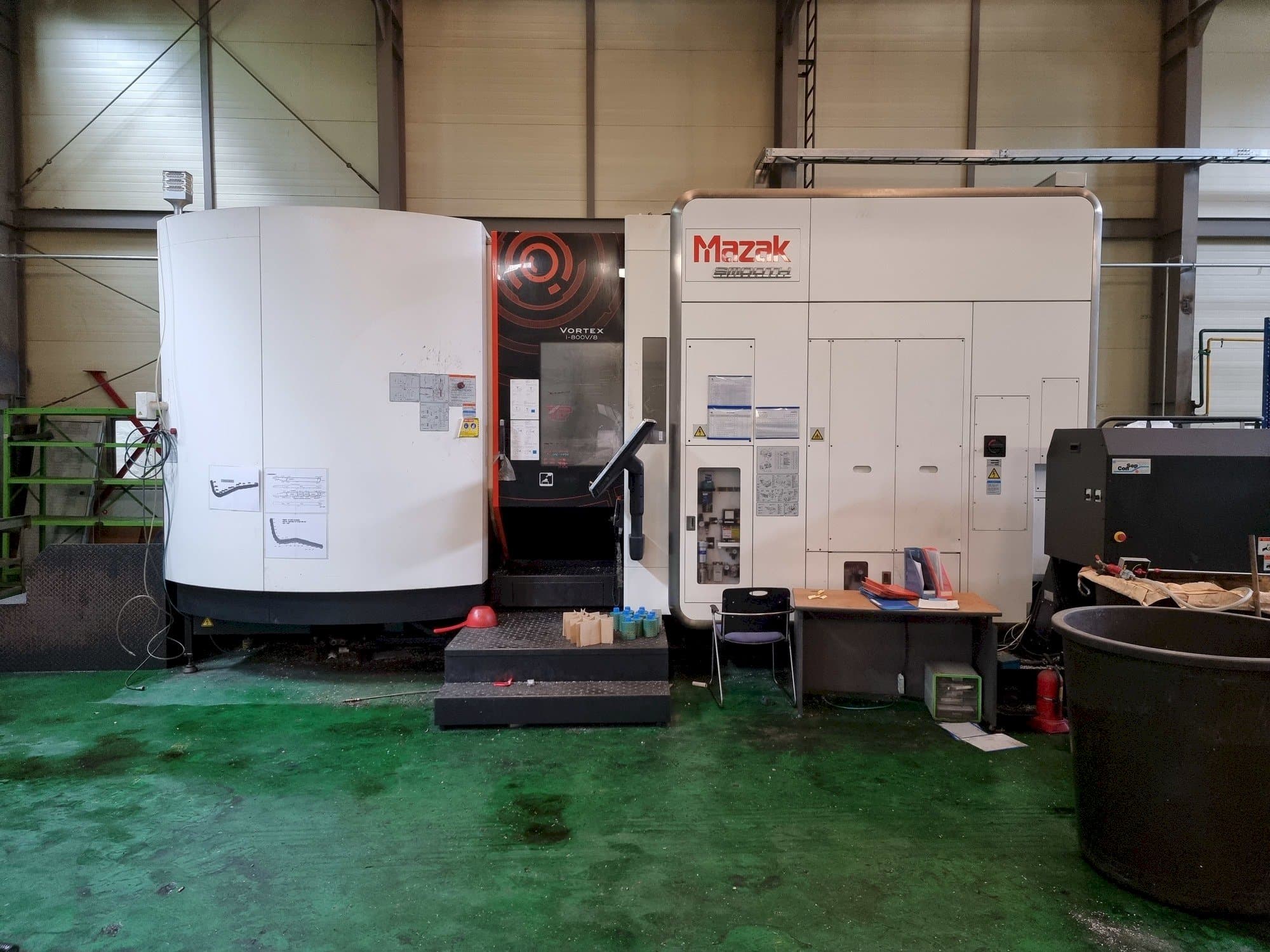 Вид станка Mazak VORTEX i-800V/8 спереди