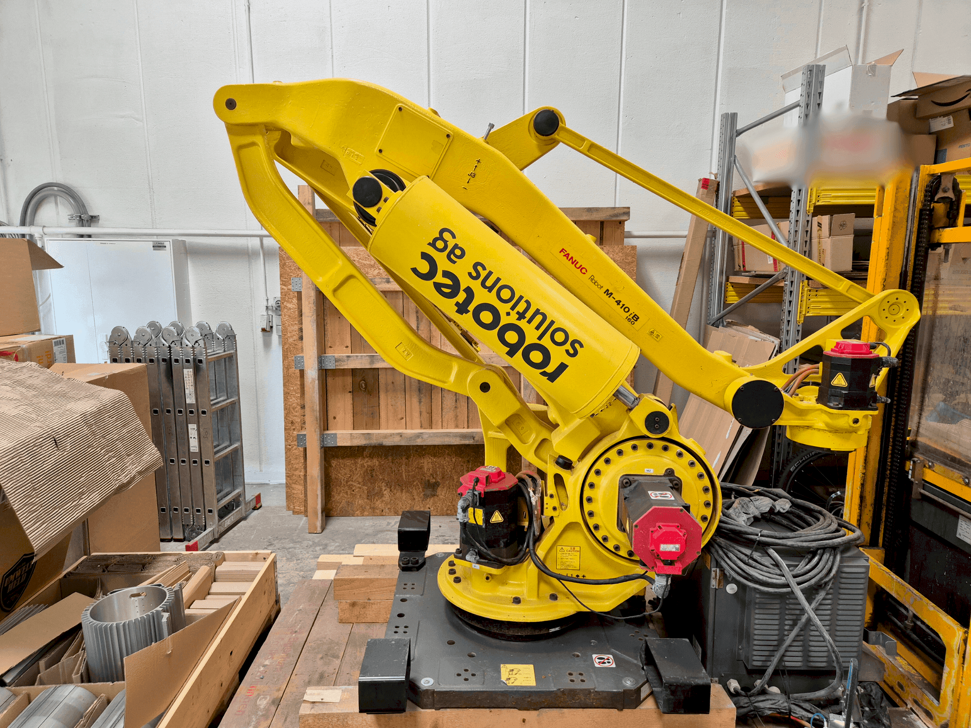 Вид станка FANUC M-410iB 160 спереди