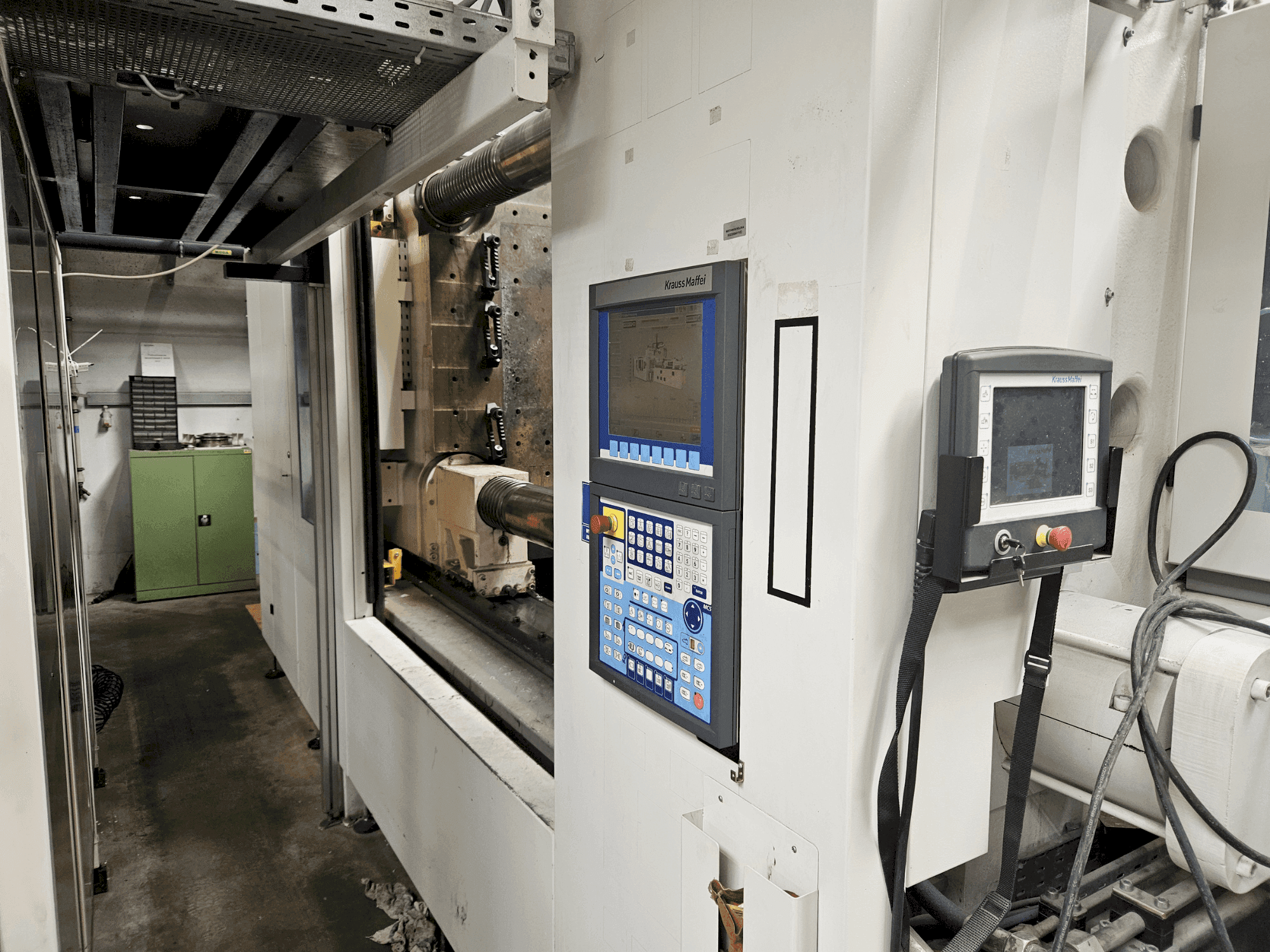 Вид станка Krauss Maffei 800-12000 MX  спереди