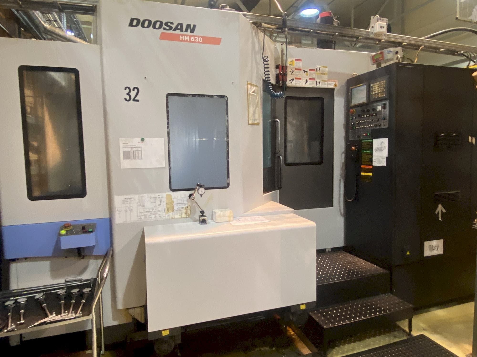 Вид станка DOOSAN HM 630 спереди
