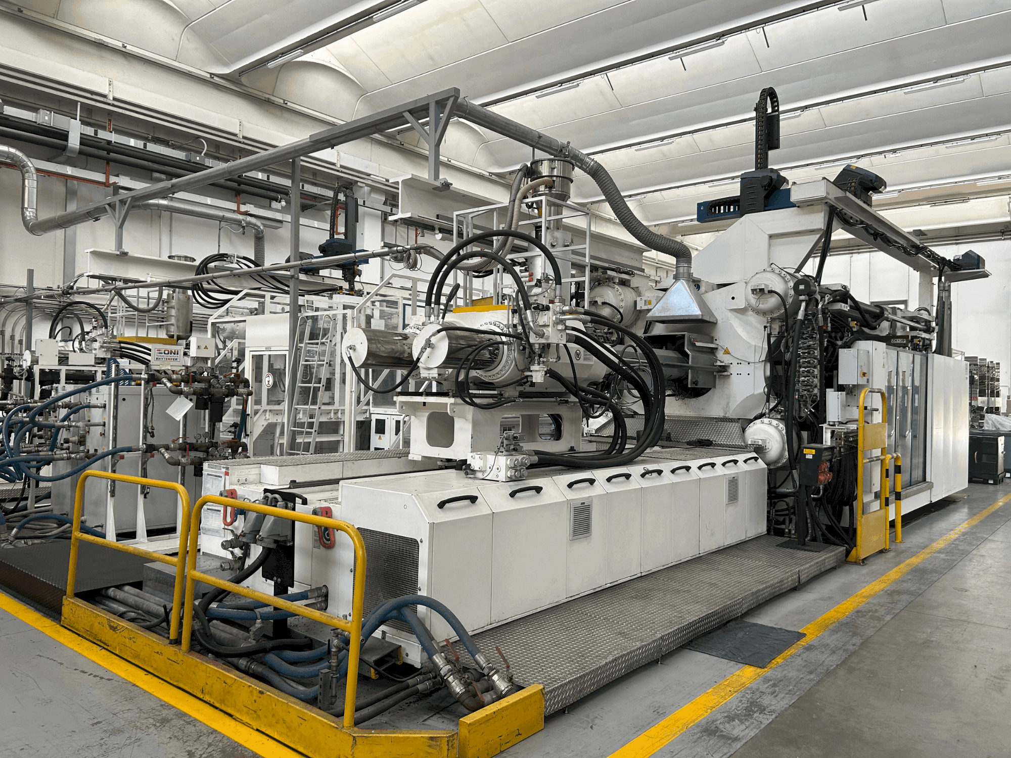 Вид станка Engel Duo 7050/1100WPX  спереди