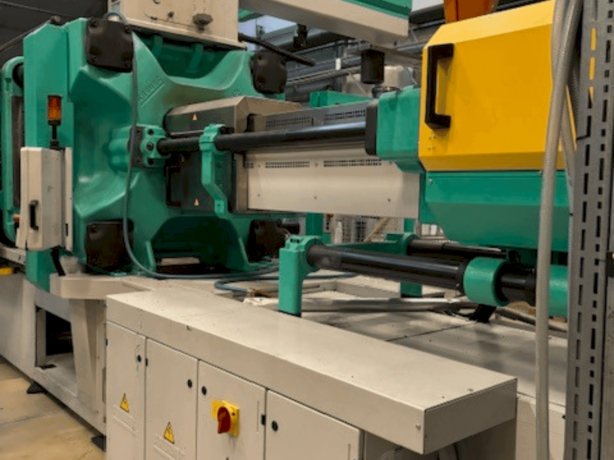 Вид станка Arburg Allrounder 920S 5000-3200  спереди